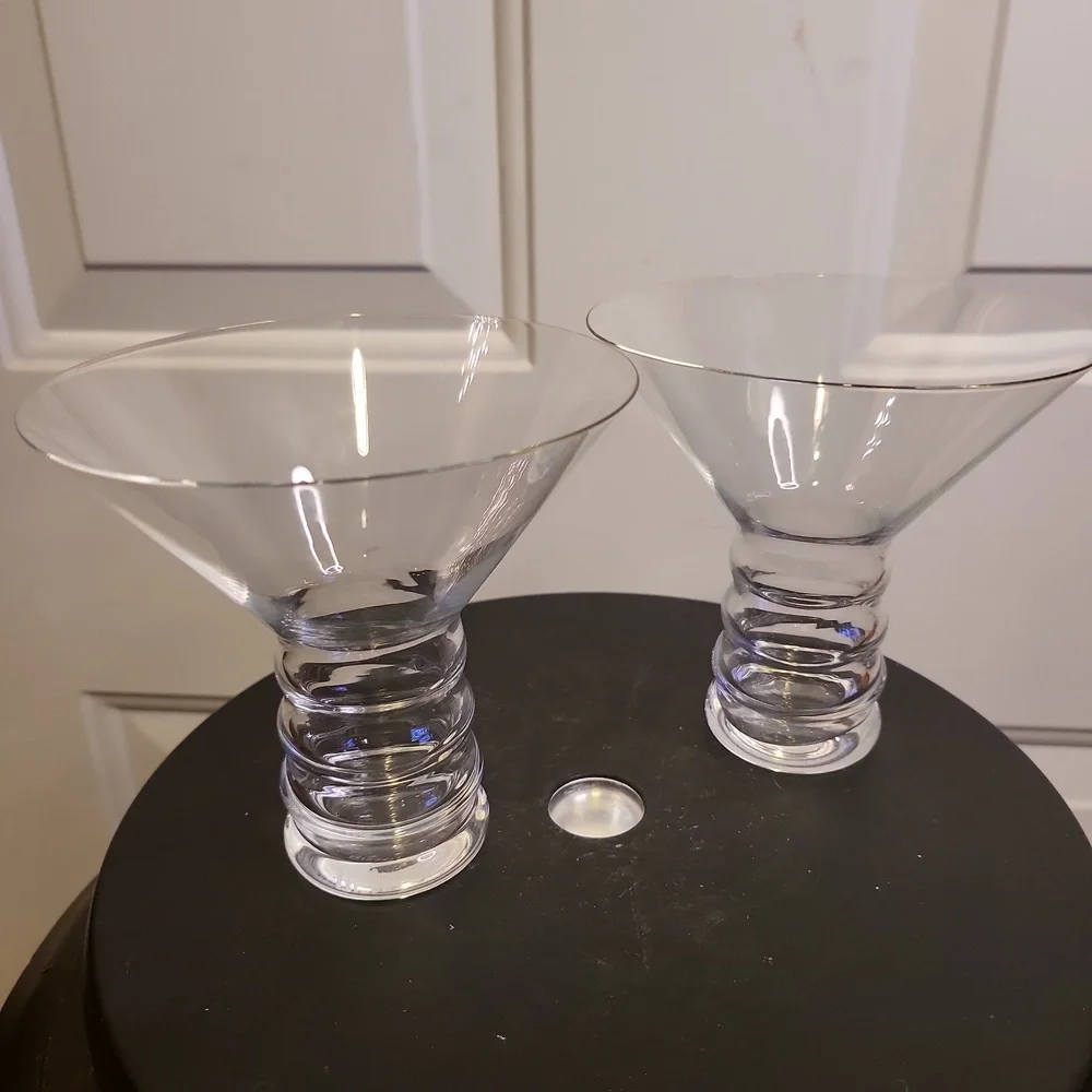 Two RIEDEL O Art Deco Style Hollow Stem Elegant Martini Glasses